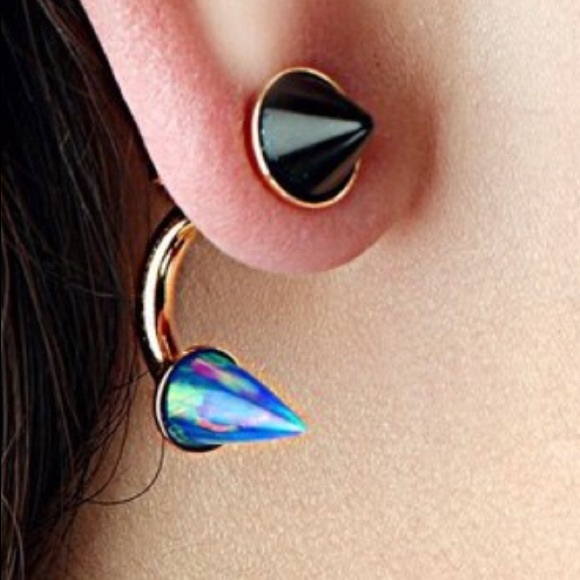 Jewelry - ISO LIONETTE/LIONETTE NY/ NOA SADE